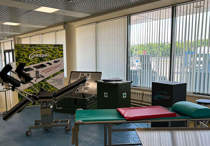 Медин на выставке "Военно-полевая хирургия и реабилитация"